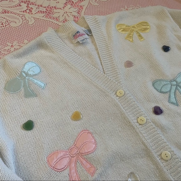 Vintage Avon Sweater/Cardigan with Pastel Bows - Picture 3 of 4